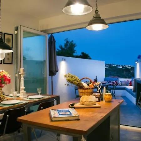 Stylish Town House In Vakantiehuis *