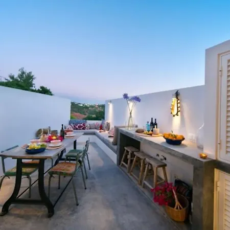 Stylish Town House In Holiday home Silves
